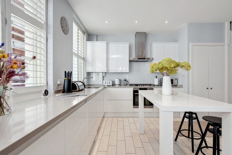 Holly Mews interior 2
