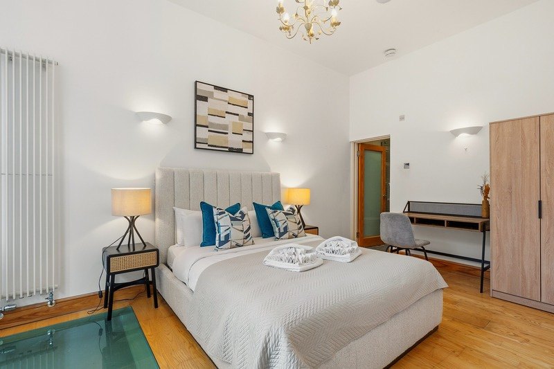 Jay Mews interior 7